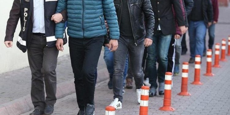 Adana’da Kökünü Kurutma Operasyonu: 212 gözaltı