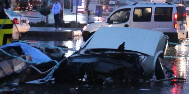 AFAD aracı kaza yaptı! Ölü ve çok sayıda yaralı var