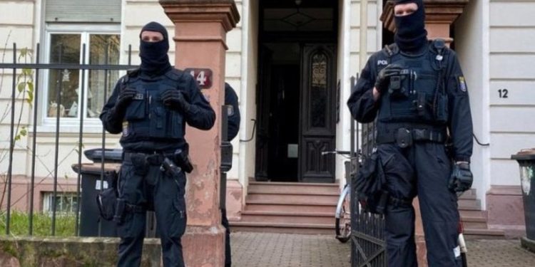 Almanya’da İmparatorluk Vatandaşı grubuna polis baskını