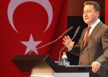Babacan’ın Kılıçdaroğlu’na hitabı salondan büyük alkış aldı