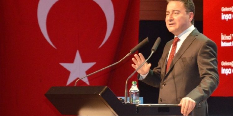 Babacan’ın Kılıçdaroğlu’na hitabı salondan büyük alkış aldı