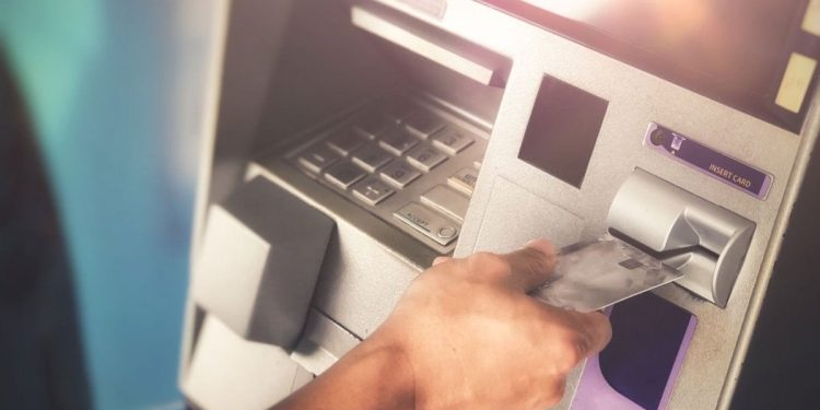 Bankanın açığını bulan tekstil çalışanı çiftten dev vurgun