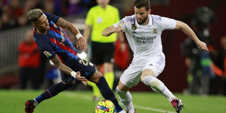 Barcelona, El Clasico’da Real Madrid’i yenip şampiyonluğa göz kırptı!