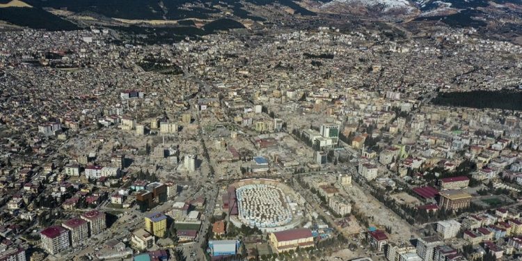 Deprem bölgesine 7 milyar euroluk yardım taahhüdü