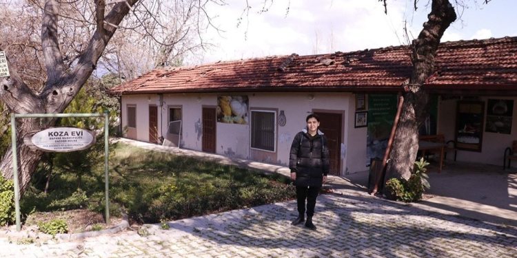 Depremde zarar gören “Koza Evi” destek bekliyor
