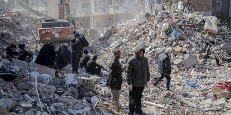 ‘Depremzedelerin en büyük sorunu barınma ve istihdam’