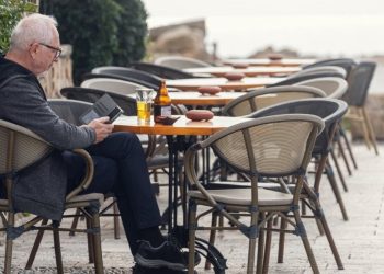 Dijital dünya yaşlıları zorluyor
