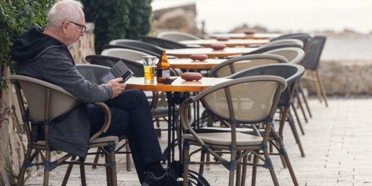 Dijital dünya yaşlıları zorluyor