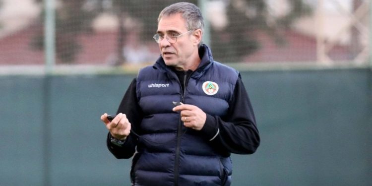 Ersun Yanal sistemi değiştiriyor