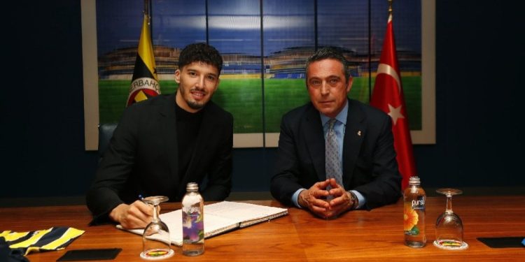 Fenerbahçe Başkanı Ali Koç, Altay Bayındır’ın imza töreninde konuştu