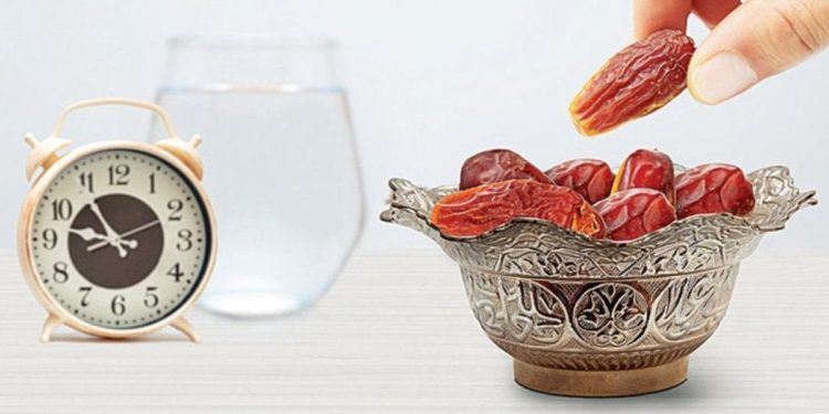 İftar ile sahur arasında ne kadar su tüketilmeli?