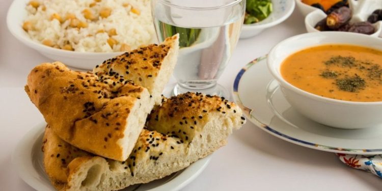 İftar sofrası zamlara yenik düştü