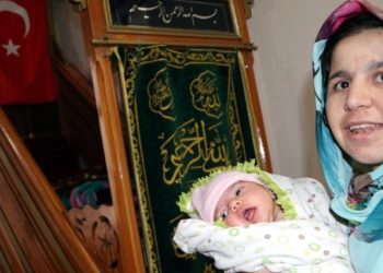 İki haftalık Meva camide büyüyor