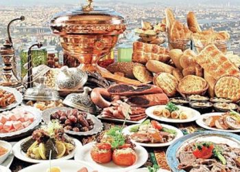 İstanbul’da ‘5 yıldızlı’ iftar 400 lirayı aşıyor