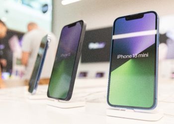 Kremlin’den seçim hazırlığı: Apple iPhone kullanımına yasak geliyor