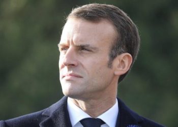 Macron aylar sonra Sarı Yelekliler’le anlaştı: Vergiler düşecek