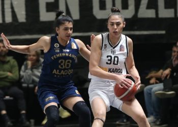 Potada Fenerbahçe Beşiktaş’ı farklı devirdi