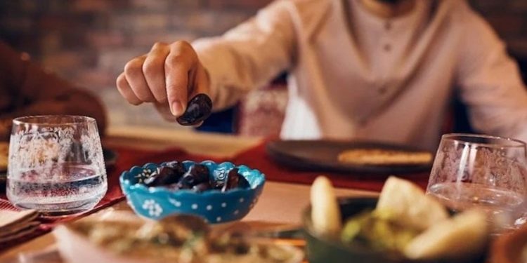 Ramazan ayında nasıl beslenmeli? Ramazan ayı doğru beslenme önerileri…