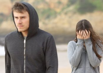 Sevgilisinden ayrılan gençlere 4 milyon dolarlık destek