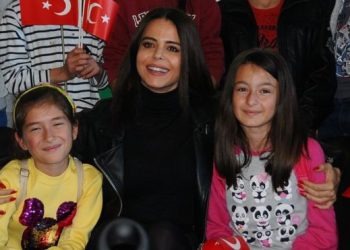 Simge’den 23 Nisan mesajı: Cumhuriyet onlara emanet
