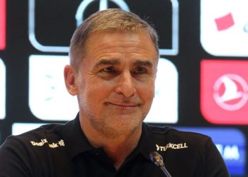 Stefan Kuntz Salih Uçan ile yaptığı konuşmayı anlattı