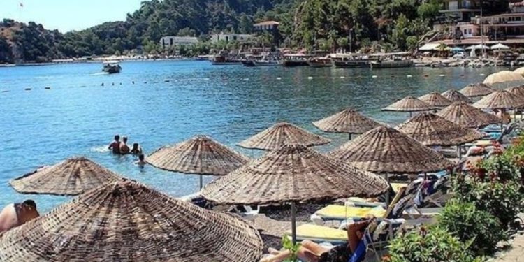 TL’deki değer kaybı sürerken Türkiye yine yabancıların gözde tatil merkezi