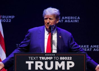 Trump’ın isteği kafaları karıştırdı: Beni kelepçelesinler