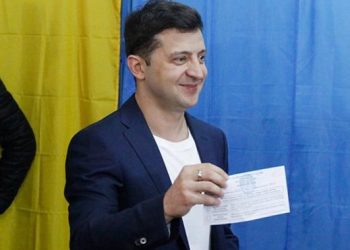 Ukrayna’da seçimin galibi komedyen Zelenskiy