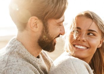Uzmanlar, sağlıklı ilişkinin sırrını açıkladı: Mutlu anılar…