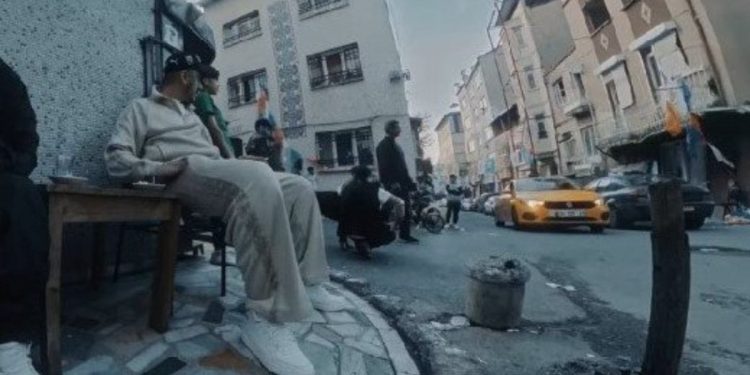 Gözaltındaki rapçiler adliyeye sevk edildi