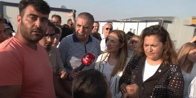 Kimi çocukları için mama kimi torunları için kalacak yer istiyor! Gözyaşlarını tutamadılar