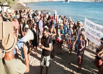 Yunan sahillerindeki havlu hareketi büyüyor: Şezlong avı başladı