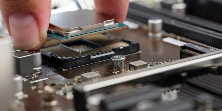 Nvidia’nın geliri beklentileri aştı