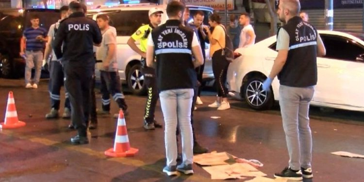 Polisin motosikletle çarptığı kadın yaşam mücadelesi veriyor