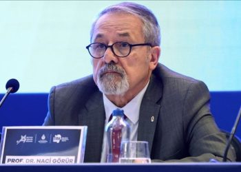 Deprem oldu… Naci Görür uyardı