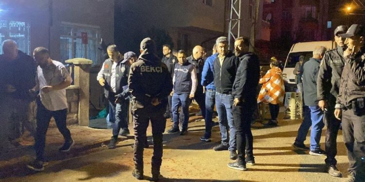 Düğünde silahlı saldırı: 4 polis yaralandı