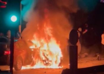 Gaziosmanpaşa’da taksi ile motosiklet çarpıştı: 1 ölü 1 yaralı