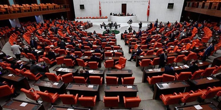 İYİ Parti Irak-Suriye tezkeresine evet oyu verecek