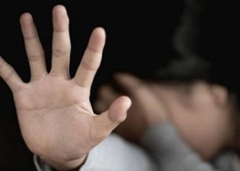 Komşusunun 2 erkek çocuğuna cinsel istismarda bulundu