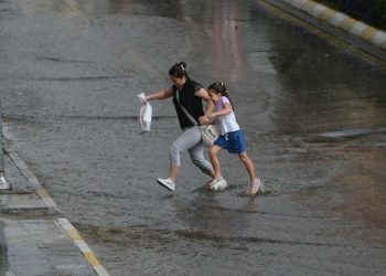 Meteoroloji’den pazartesi uyarısı: Sağanak ve rüzgar!