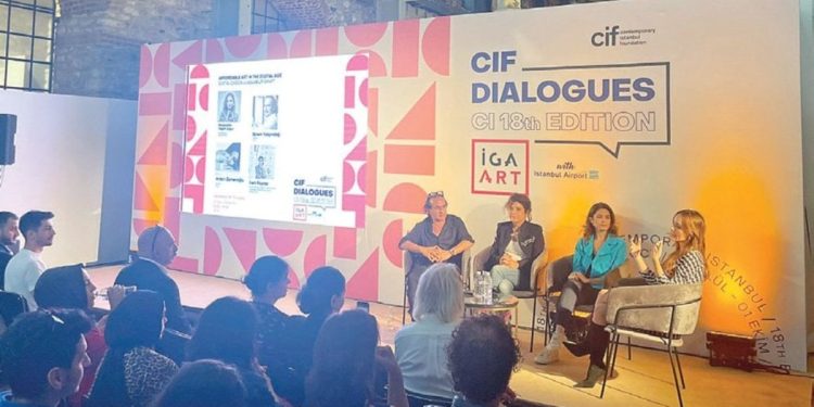 Milyonları sanatla buluşturuyorlar