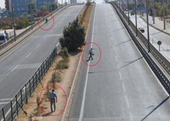 Üst geçidi kullanmayıp, ölümü göze alıyorlar